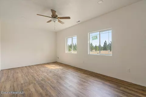 Living - 30763 N Sienna Loop, Athol, ID 83801 photo 7 of 8