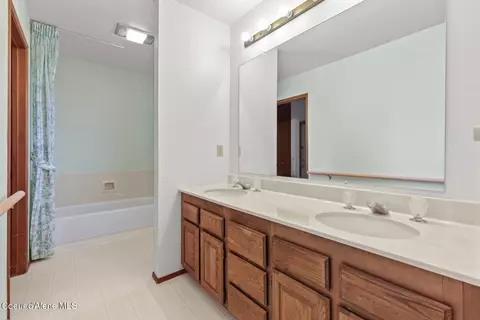 Bath - 204 E 1st Ave # 13, Post Falls, ID 83854 photo 1 of 3