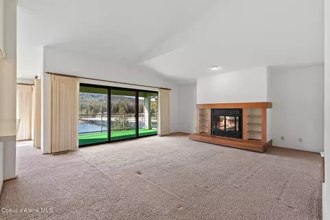Living - 204 E 1st Ave # 13, Post Falls, ID 83854 photo 1 of 3