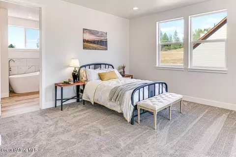 Bedroom - 899 Main St, Kellogg, ID 83837 photo 2 of 2
