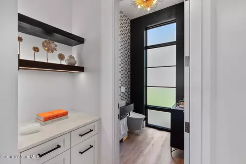 Entry Way - 2124 E Kettle Ridge Rd, Harrison, ID 83833 photo 3 of 5