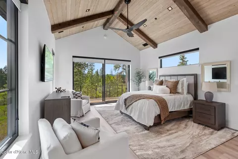 Bedroom - 2124 E Kettle Ridge Rd, Harrison, ID 83833 photo 6 of 6