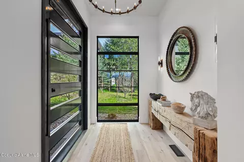 Entry Way - 2124 E Kettle Ridge Rd, Harrison, ID 83833 photo 1 of 5