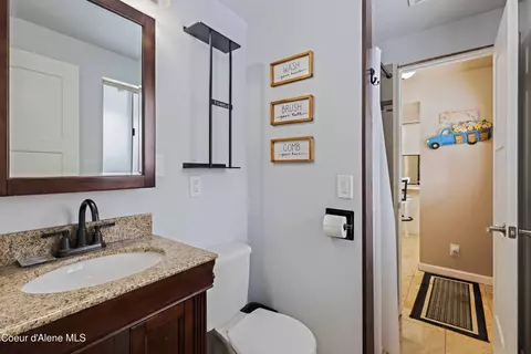 Bath - 305 S 1st St, Pinehurst, ID 83850 photo 1 of 3