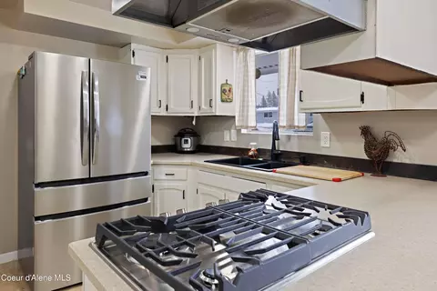 Kitchen - 305 S 1st St, Pinehurst, ID 83850 photo 2 of 4