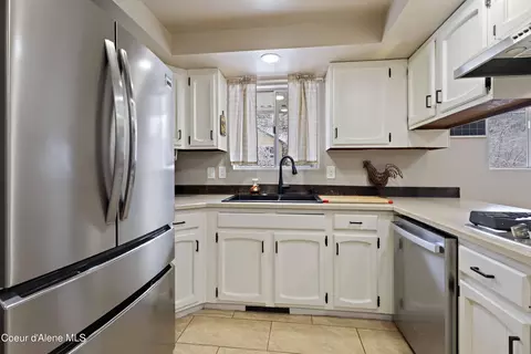 Kitchen - 305 S 1st St, Pinehurst, ID 83850 photo 3 of 4
