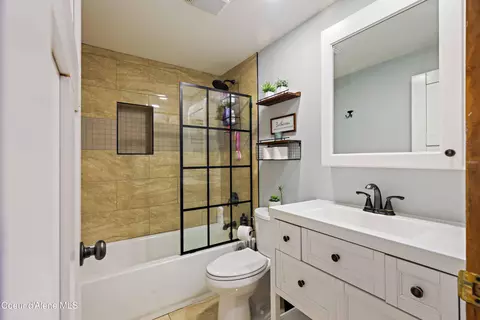 Bath - 305 S 1st St, Pinehurst, ID 83850 photo 3 of 3