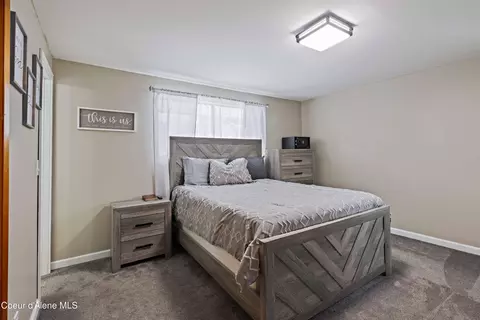 Bedroom - 305 S 1st St, Pinehurst, ID 83850 photo 2 of 6