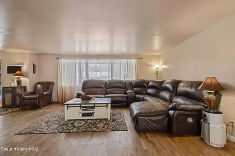Living - 305 S 1st St, Pinehurst, ID 83850 photo 1 of 3