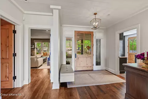 Entry Way - 7783 S Buckrail Rd, Harrison, ID 83833 photo 2 of 4