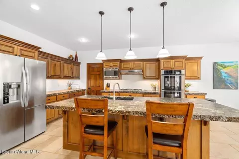 Kitchen - 724 E Arena Loop, Hayden, ID 83835 photo 4 of 5