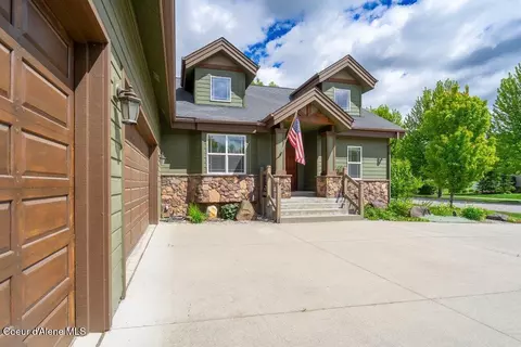 Exterior - 724 E Arena Loop, Hayden, ID 83835 photo 3 of 7