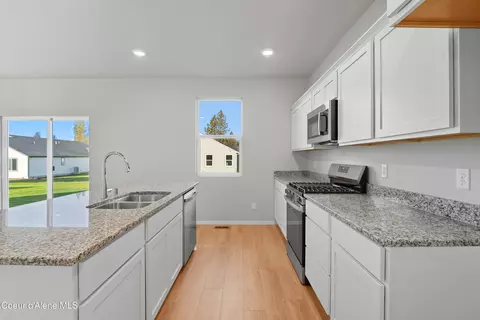 Kitchen - 5441 E Aquila Ave, Post Falls, ID 83854 photo 2 of 2