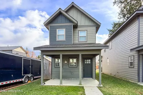 1107 Spruce St, Sandpoint, ID 83864