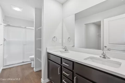Bath - 5399 E Aquila Ave, Post Falls, ID 83854 photo 2 of 3