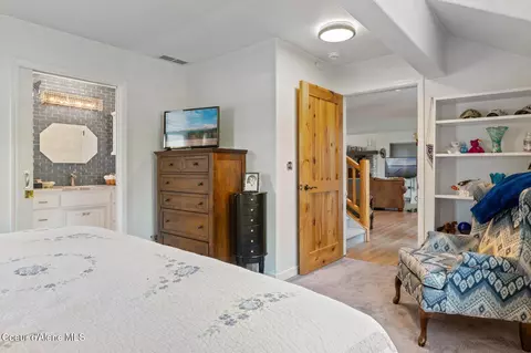 Bedroom - 311 School Rd, Hope, ID 83836 photo 6 of 10
