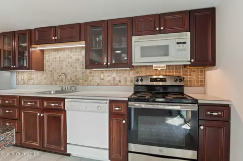 Kitchen - 311 School Rd, Hope, ID 83836 photo 4 of 8