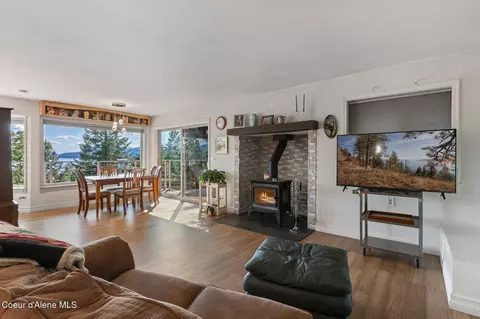 Living - 311 School Rd, Hope, ID 83836 photo 1 of 2
