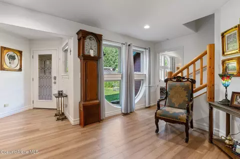 Entry Way - 311 School Rd, Hope, ID 83836 photo 1 of 3