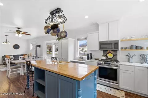 Kitchen - 303 Third St, Wallace, ID 83873 photo 5 of 6
