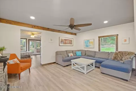 929 Irish Rd, Sagle, ID 83860