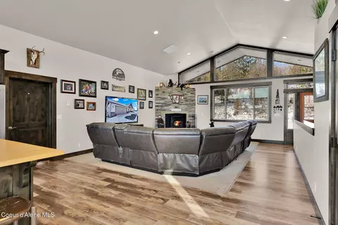 Living - 5383 E Van Dusen Rd, Harrison, ID 83833 photo 4 of 6