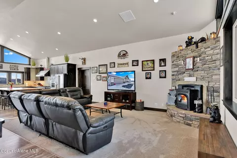 Living - 5383 E Van Dusen Rd, Harrison, ID 83833 photo 1 of 6