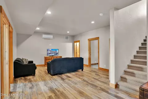 Living - 5383 E Van Dusen Rd, Harrison, ID 83833 photo 5 of 6