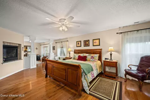 Bedroom - 2019 E Brunner Rd, Athol, ID 83801 photo 3 of 4