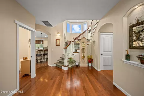 Entry Way - 2019 E Brunner Rd, Athol, ID 83801 photo 2 of 4