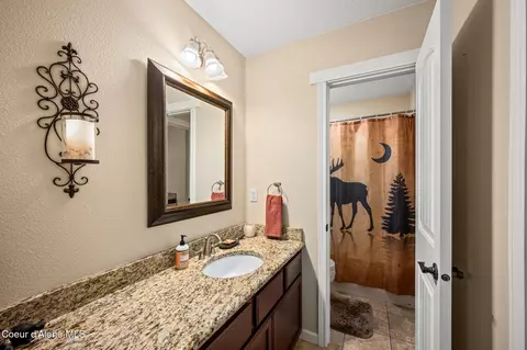 Bath - 2019 E Brunner Rd, Athol, ID 83801 photo 3 of 8