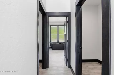 Entry Way - 10245 E Bunco Rd, Athol, ID 83801 photo 2 of 3