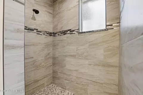 Bath - 10245 E Bunco Rd, Athol, ID 83801 photo 5 of 9