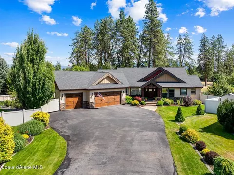 11042 N Cattle Dr, Hayden, ID 83835