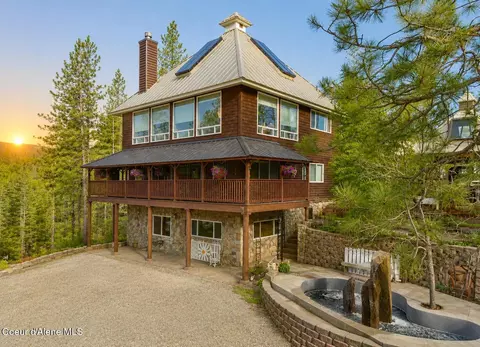 Exterior - 483 Paradise Ln, Pinehurst, ID 83850 photo 2 of 17