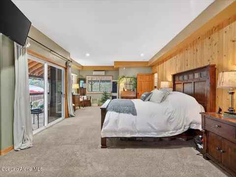 Bedroom - 483 Paradise Ln, Pinehurst, ID 83850 photo 1 of 4