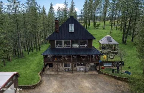 483 Paradise Ln, Pinehurst, ID 83850