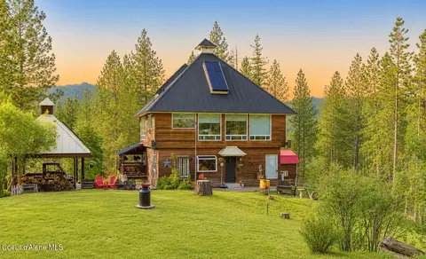 Exterior - 483 Paradise Ln, Pinehurst, ID 83850 photo 6 of 17