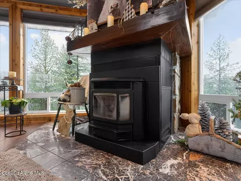Other - 483 Paradise Ln, Pinehurst, ID 83850 photo 2 of 5