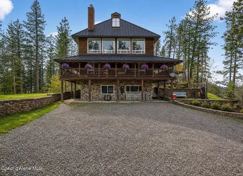 Exterior - 483 Paradise Ln, Pinehurst, ID 83850 photo 3 of 17
