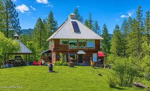 Exterior - 483 Paradise Ln, Pinehurst, ID 83850 photo 5 of 17