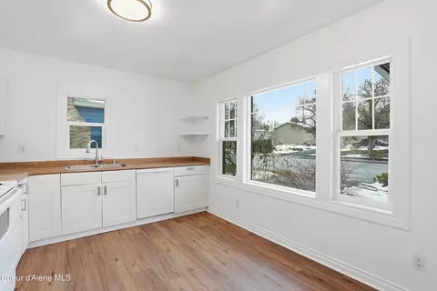 1017 E 29th Ave, Spokane, WA 99203 photo 8