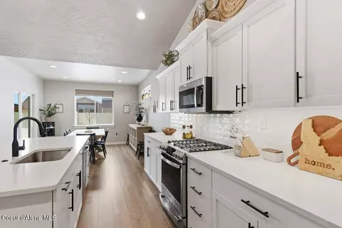 Kitchen - 4026 N May Ella Loop, Post Falls, ID 83854 photo 5 of 5
