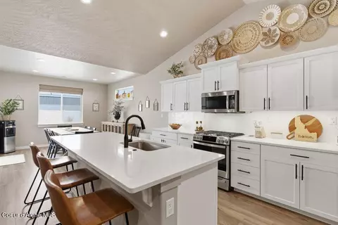 Kitchen - 4026 N May Ella Loop, Post Falls, ID 83854 photo 3 of 5