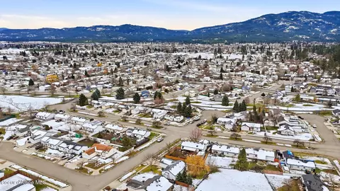 View/Area - 2103 N Mackenzie Dr, Post Falls, ID 83854 photo 6 of 8