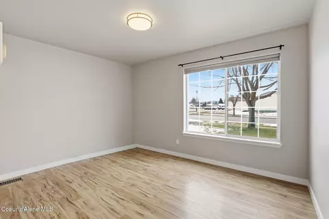 Living - 2103 N Mackenzie Dr, Post Falls, ID 83854 photo 3 of 3