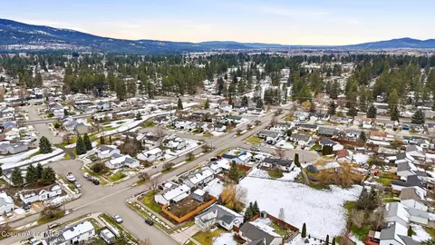 View/Area - 2103 N Mackenzie Dr, Post Falls, ID 83854 photo 4 of 8