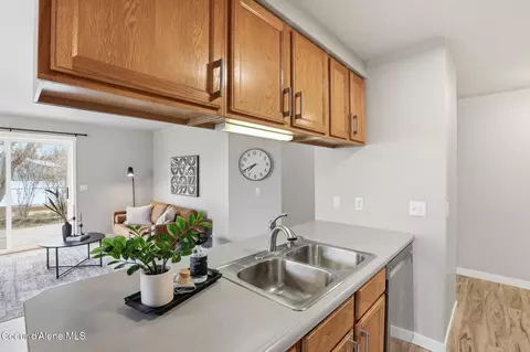 Kitchen - 2103 N Mackenzie Dr, Post Falls, ID 83854 photo 4 of 4