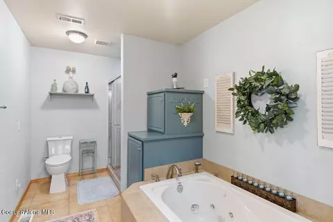 Bath - 4263 E Burchell Dr, Hayden, ID 83835 photo 2 of 6