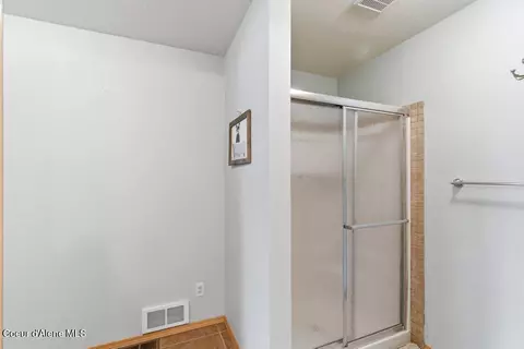 Bath - 4263 E Burchell Dr, Hayden, ID 83835 photo 6 of 6